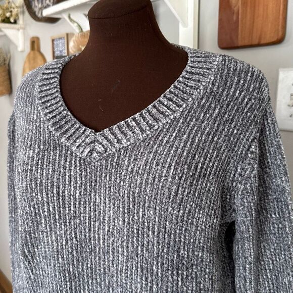 Orvis chenille v neck sweater womens size medium gray cozy soft warm comfy winte - Picture 2 of 9